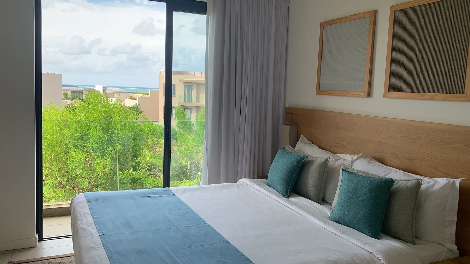 Azuri Resort by Life in blue