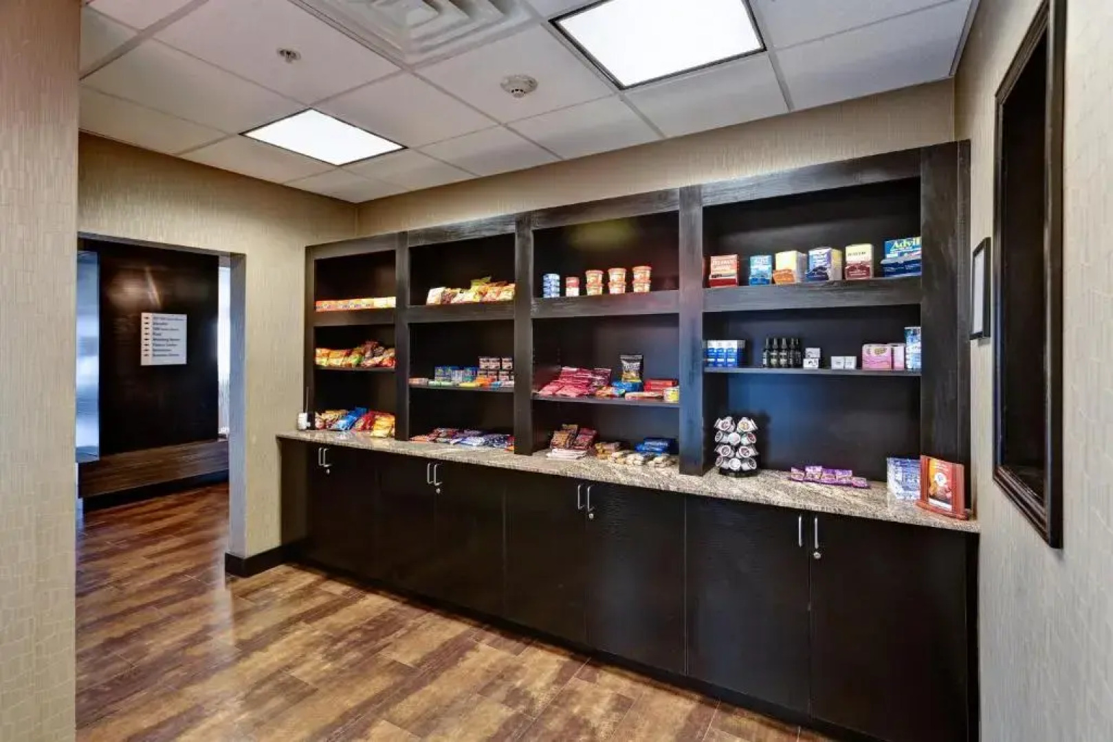 Holiday Inn Express & Suites Wichita Northwest, an IHG Hotel