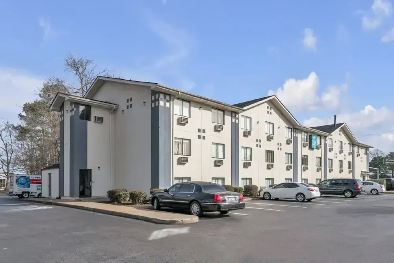 City Center Inn by OYO I-64 Newport News