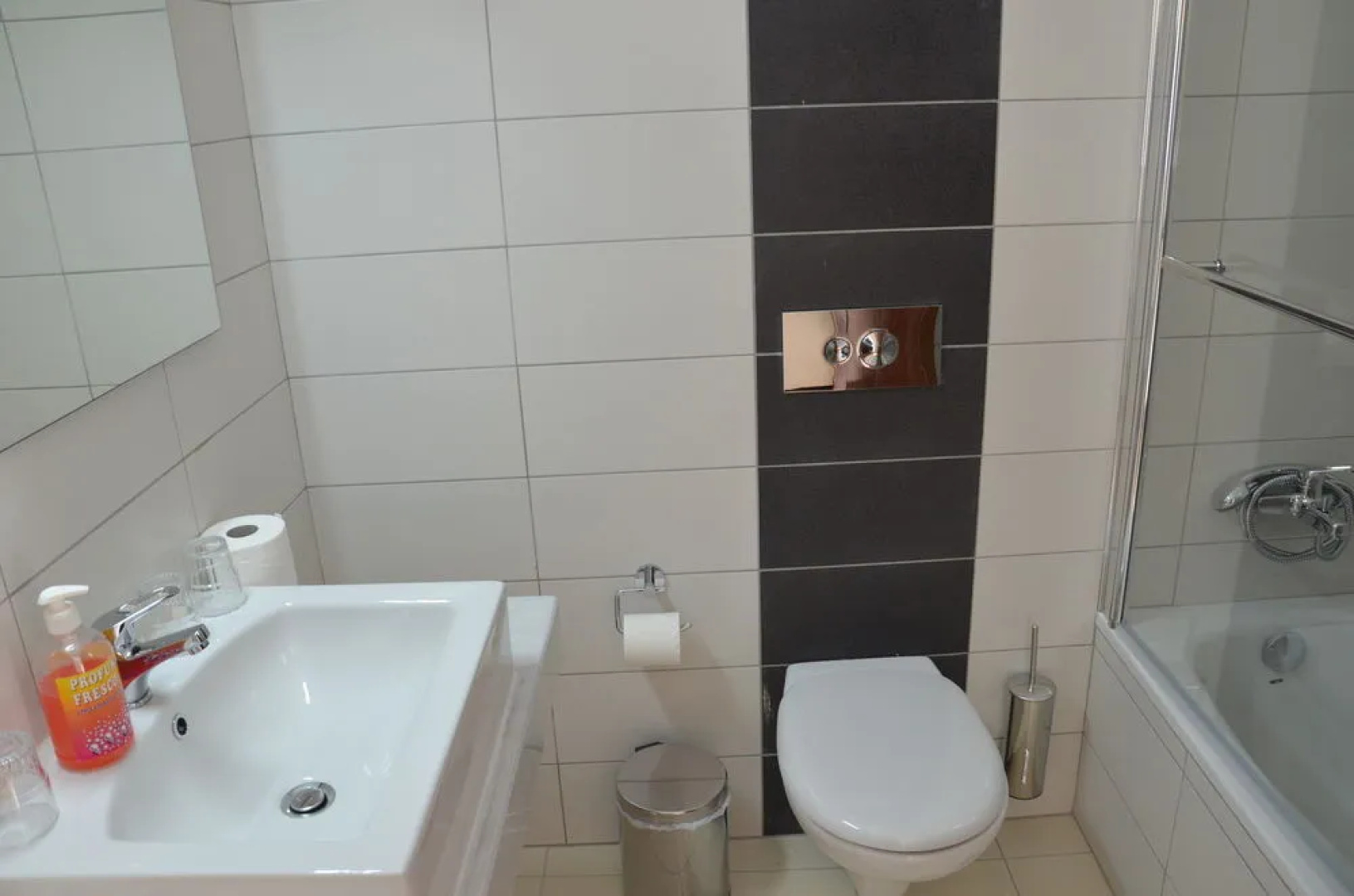 Ladiko Inn Hotel
