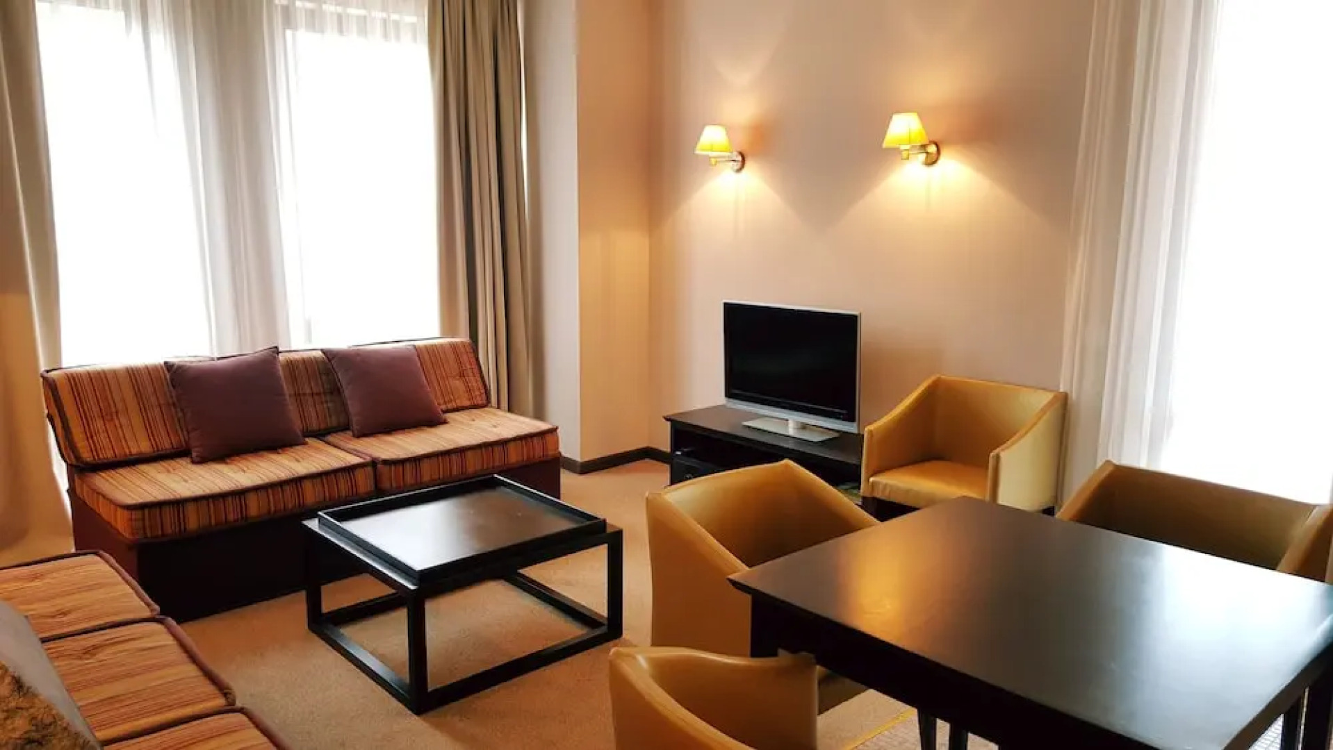 Sandapart Royal Beach Apartments