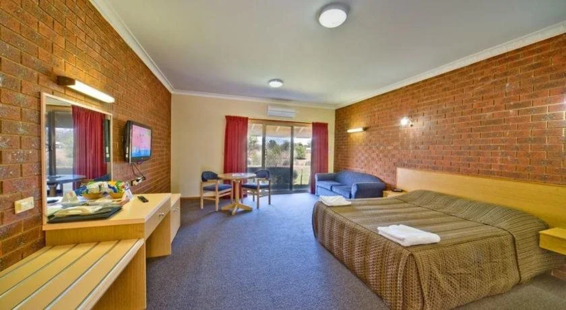 Paradise Lakes Motel