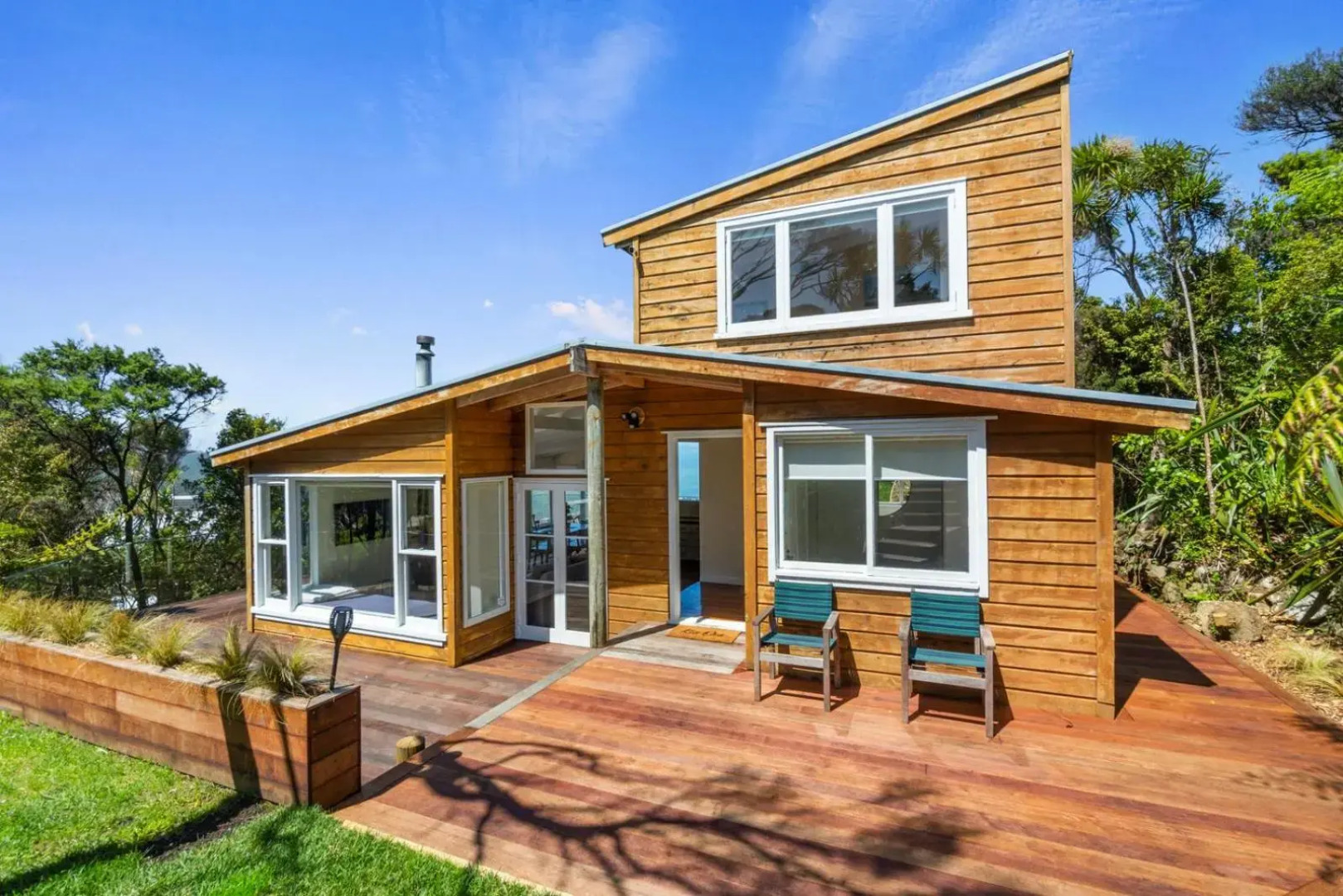 Piha - City Escape, Piha Holiday Home