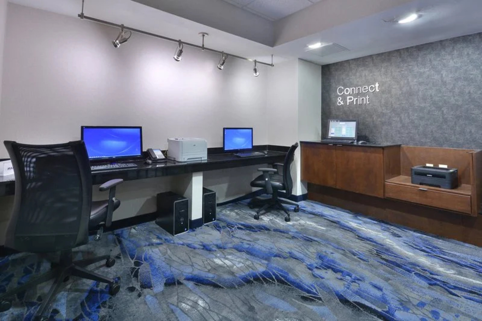 Fairfield Inn & Suites Charlottesville North