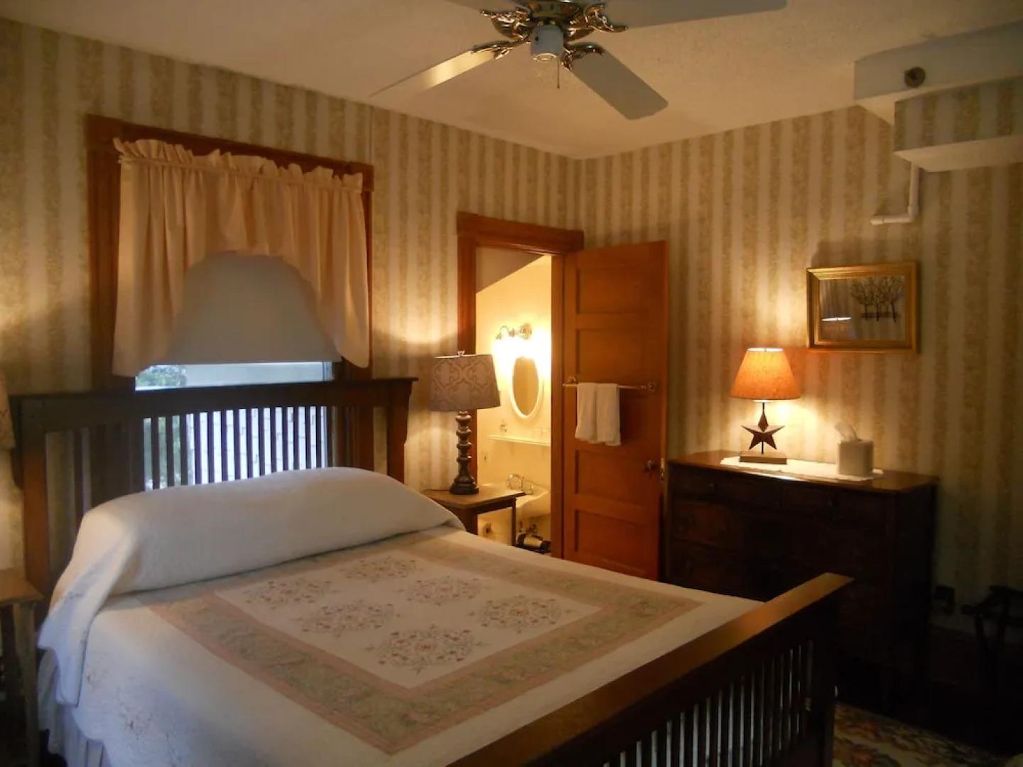 Night Swan Intracoastal B&B