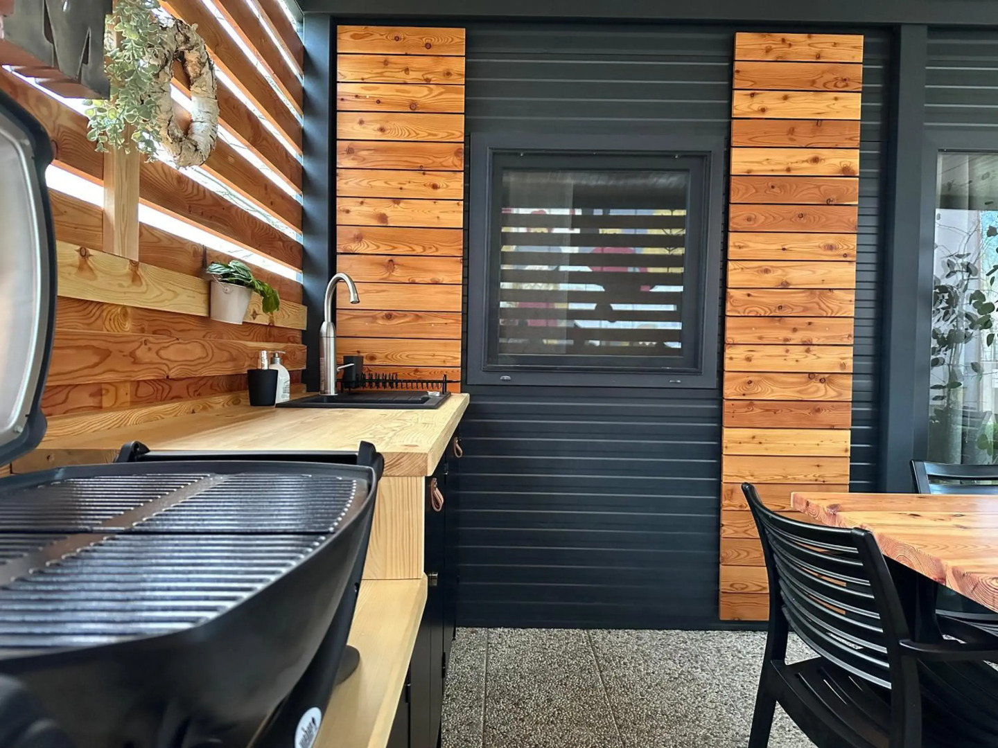 MAGNOLIA HOUSE by the RIVER