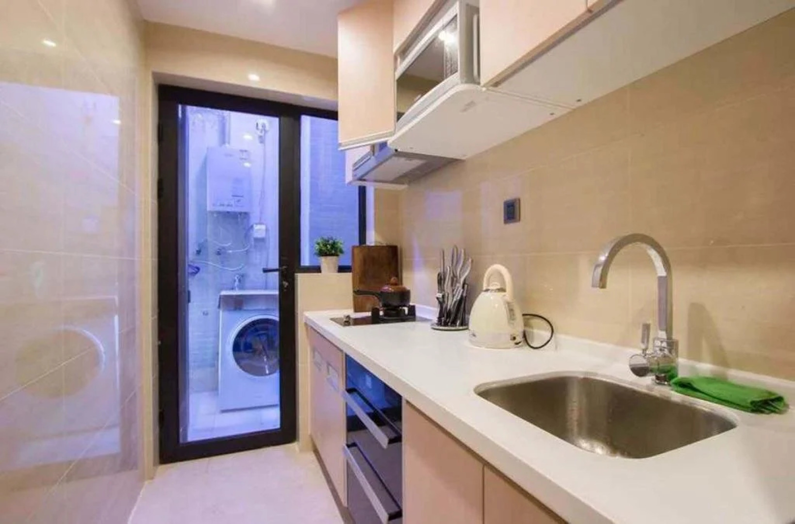 Апарт-отель Guangzhou Sunny Rain ApartHotel