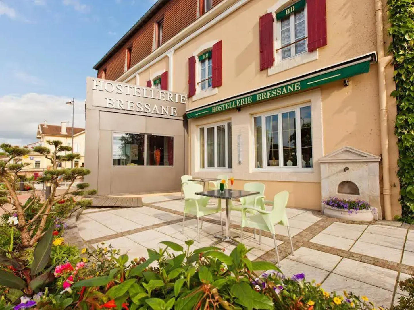 Logis Hostellerie Bressane- Cuisery