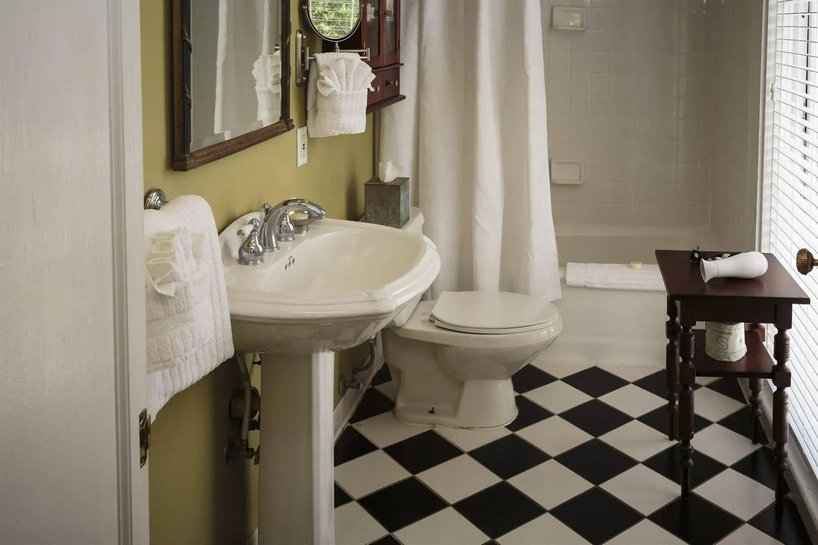 Kehoe House, Historic Inns of Savannah