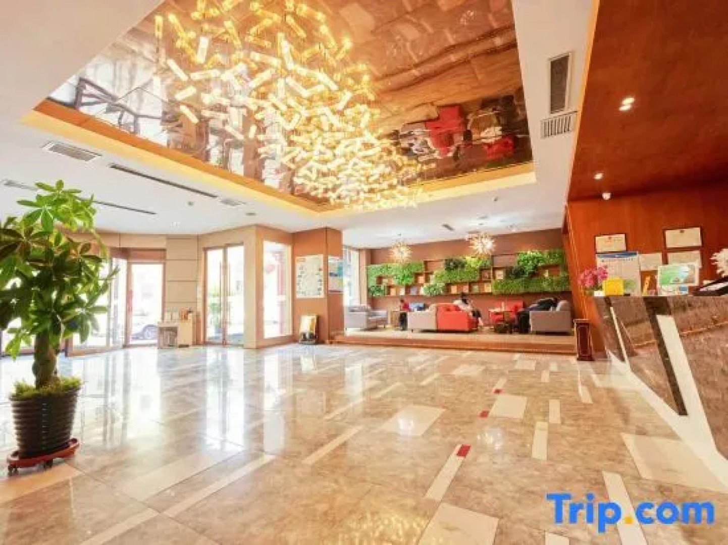 Yiju Fashion Hotel (Wuwei Railway Station Pedestrian Street)