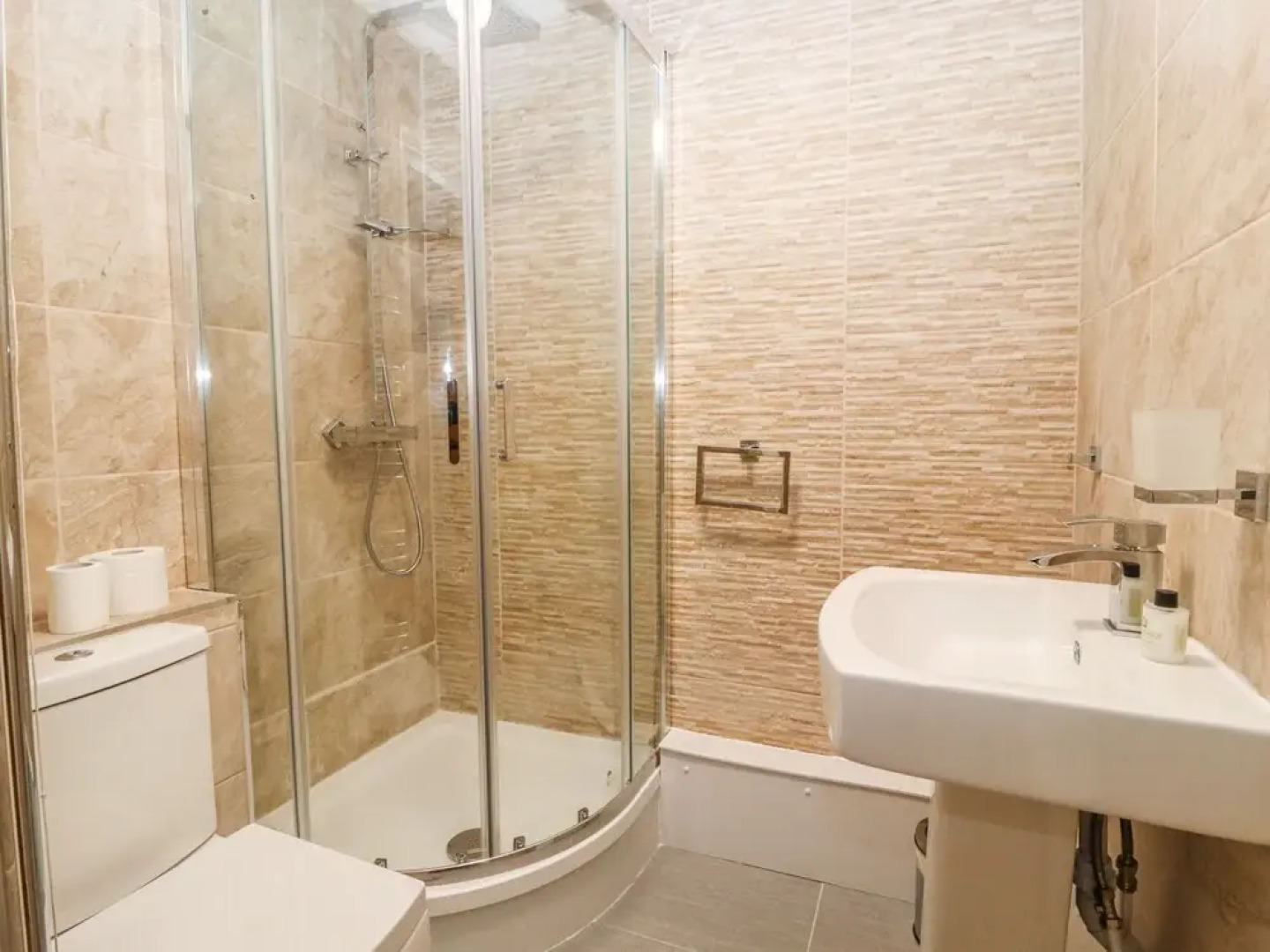 Blue Lion Hotel Apartment