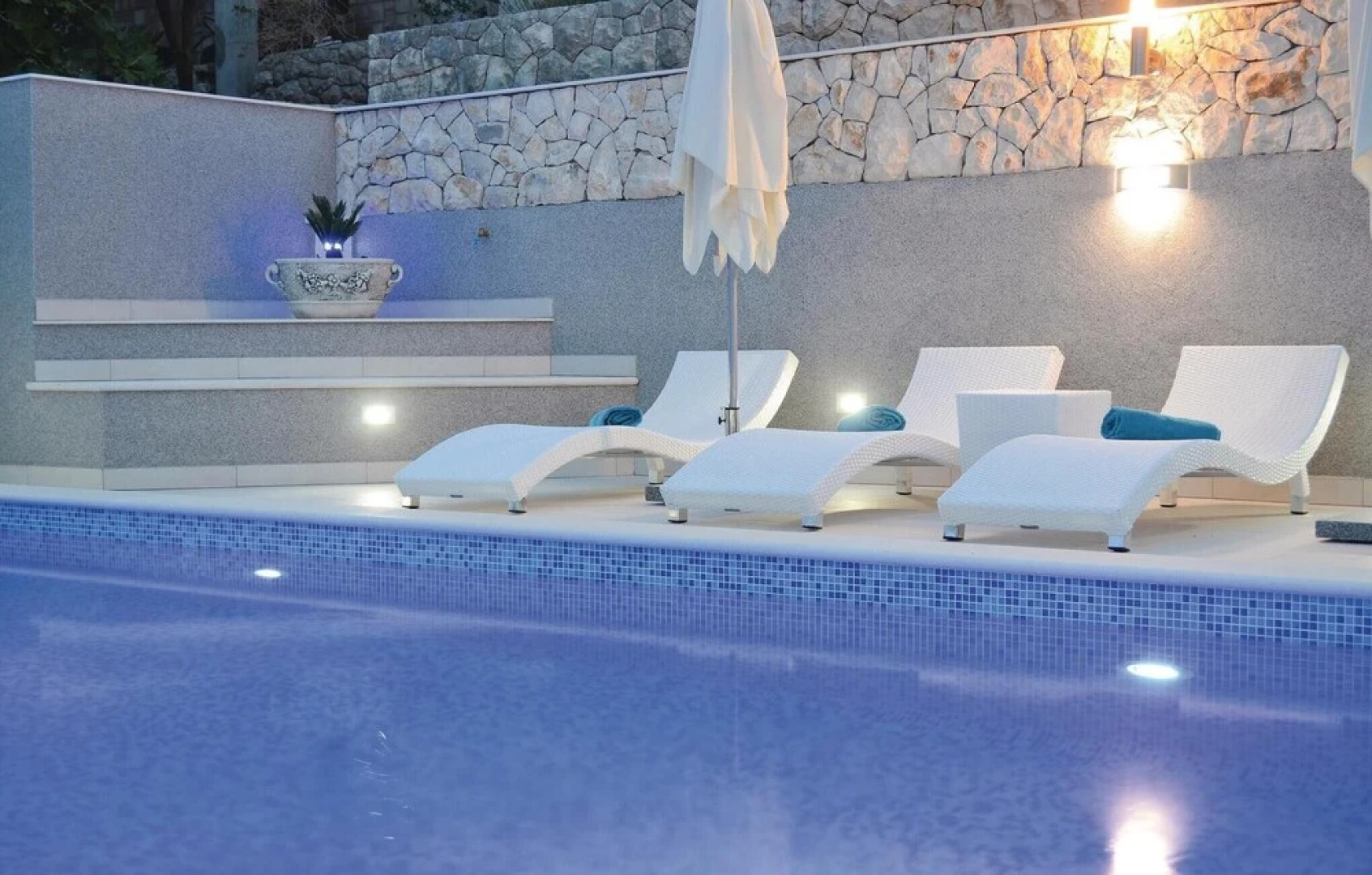 Nice Home in Prigradica With Wifi and 1 Bedrooms