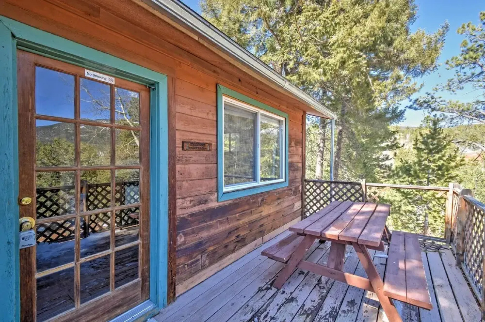 Cabin w/ Mtn Views - 5 Mi to Mueller State Park!