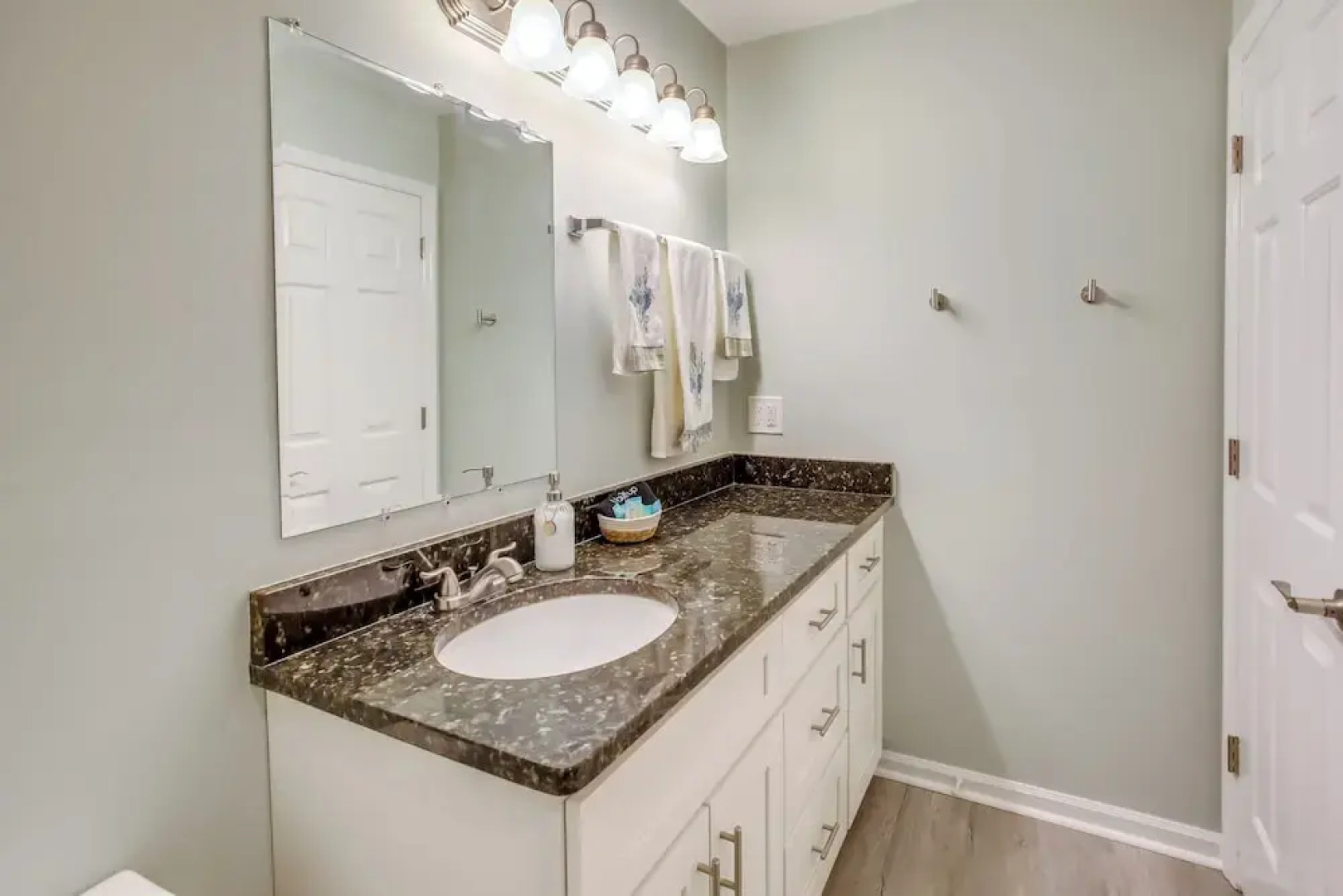 Sunset Beach Golf Condo w/ Pool ~ 2 Mi to Beach!