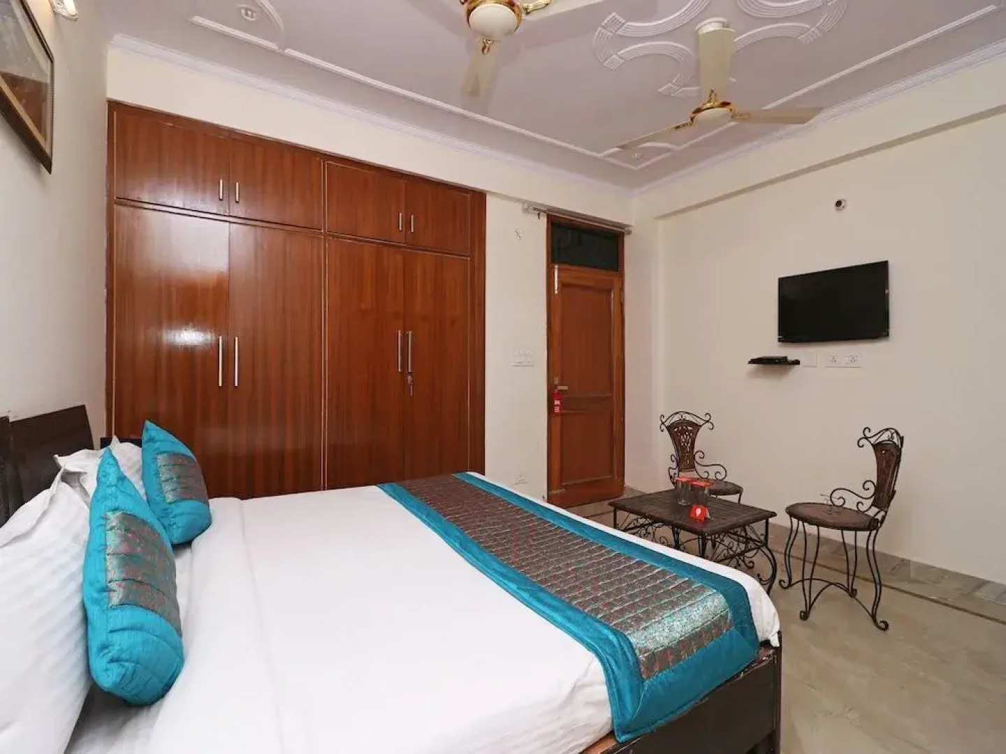 Hotel Stay @ 23 By OYO Rooms