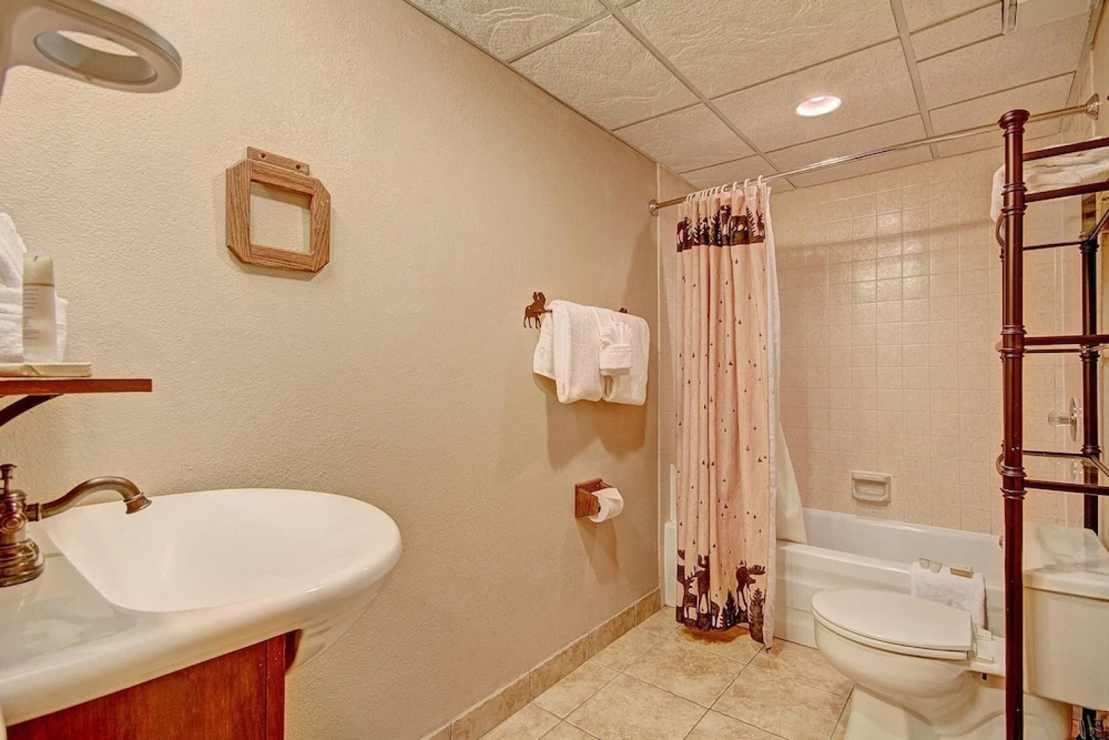 Beaver Run 34480 by RedAwning