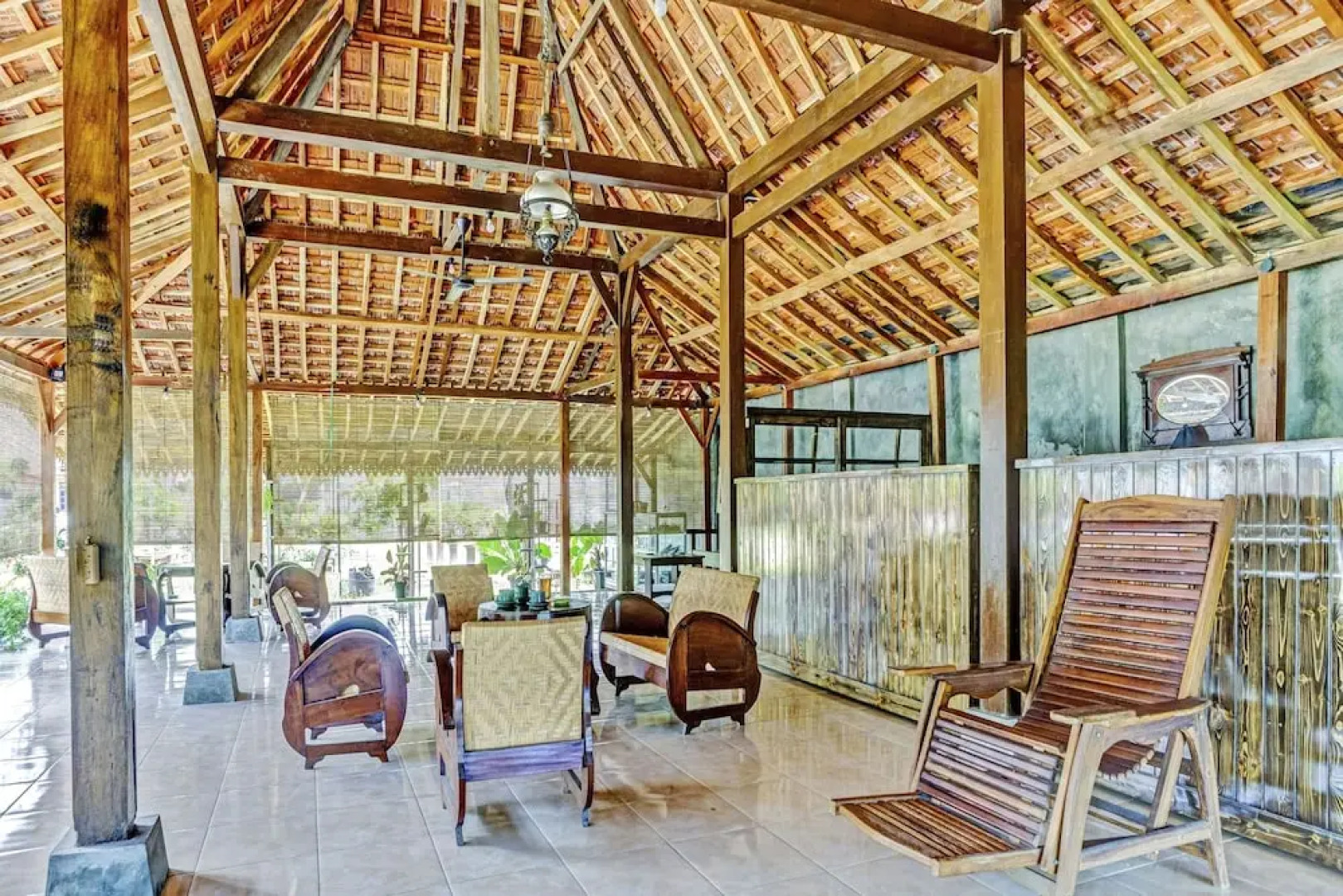 SPOT ON 90742 Kinanthy Homestay Syariah