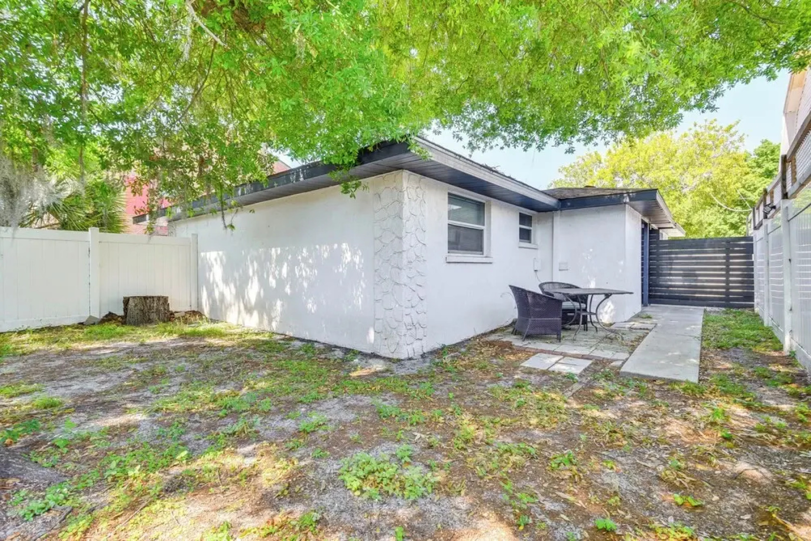 Pet-friendly Palmetto Duplex ~ 2 Mi to Riverwalk!