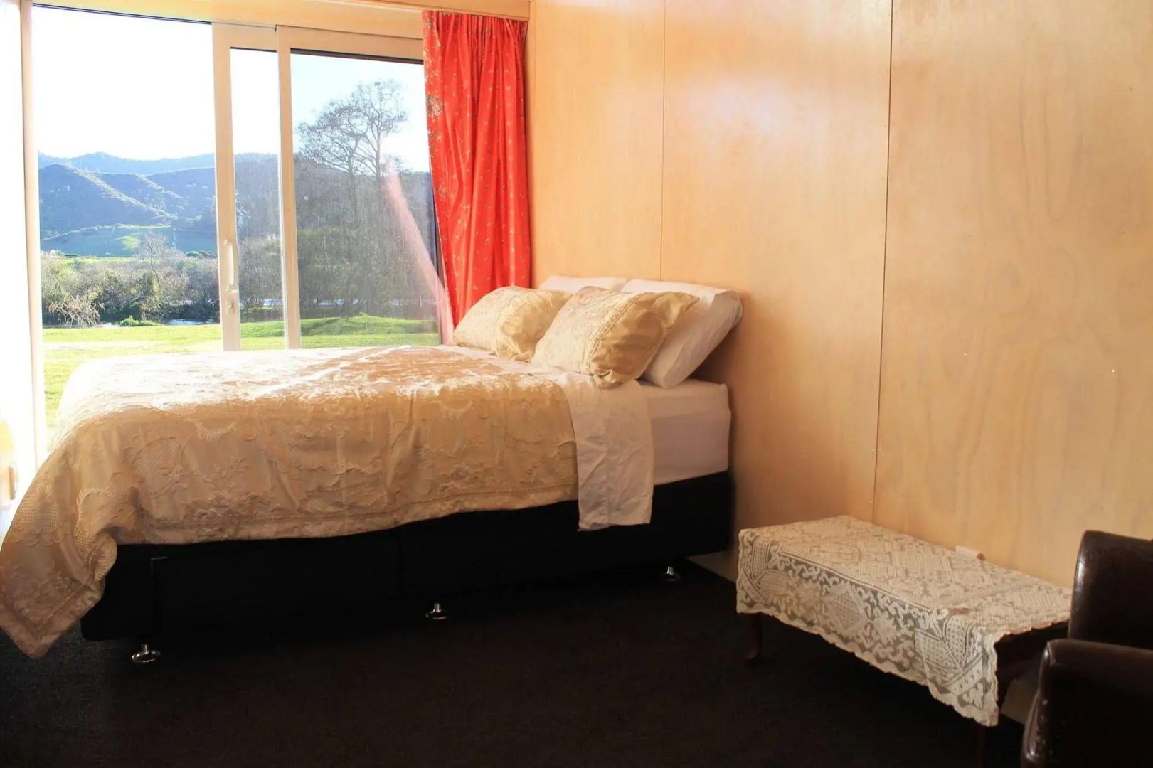 Hakarimata Lodge - Riverside Sanctuary