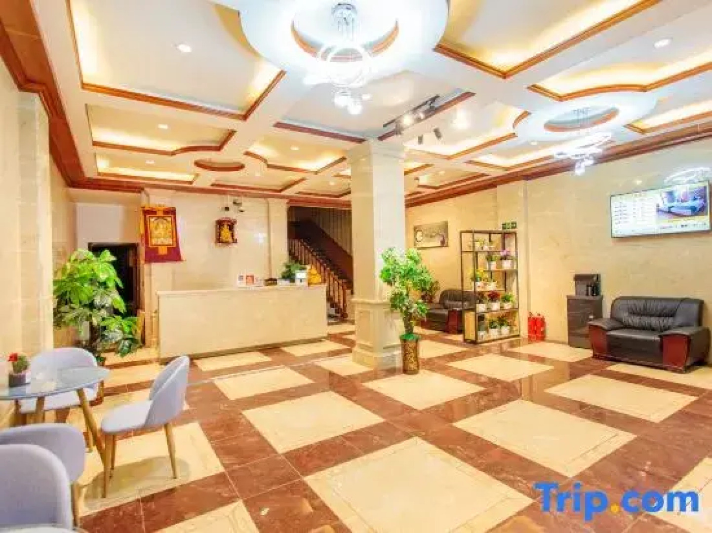 Yong Zhu Qi Ju Xi Jing Hotel (Ganzi Hongjun Road white pagoda park Branch)