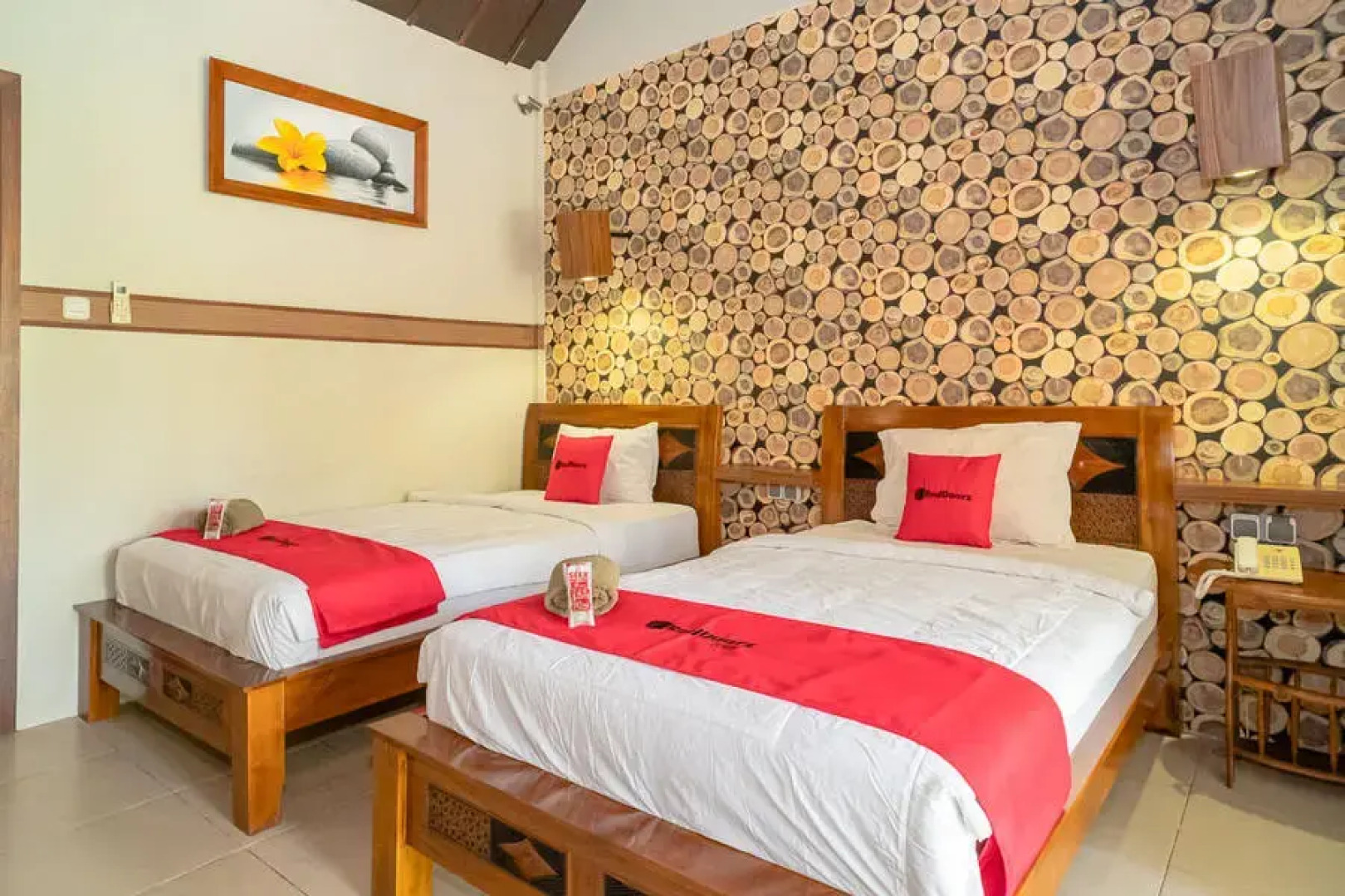 RedDoorz Plus @ Raya Senggigi Lombok