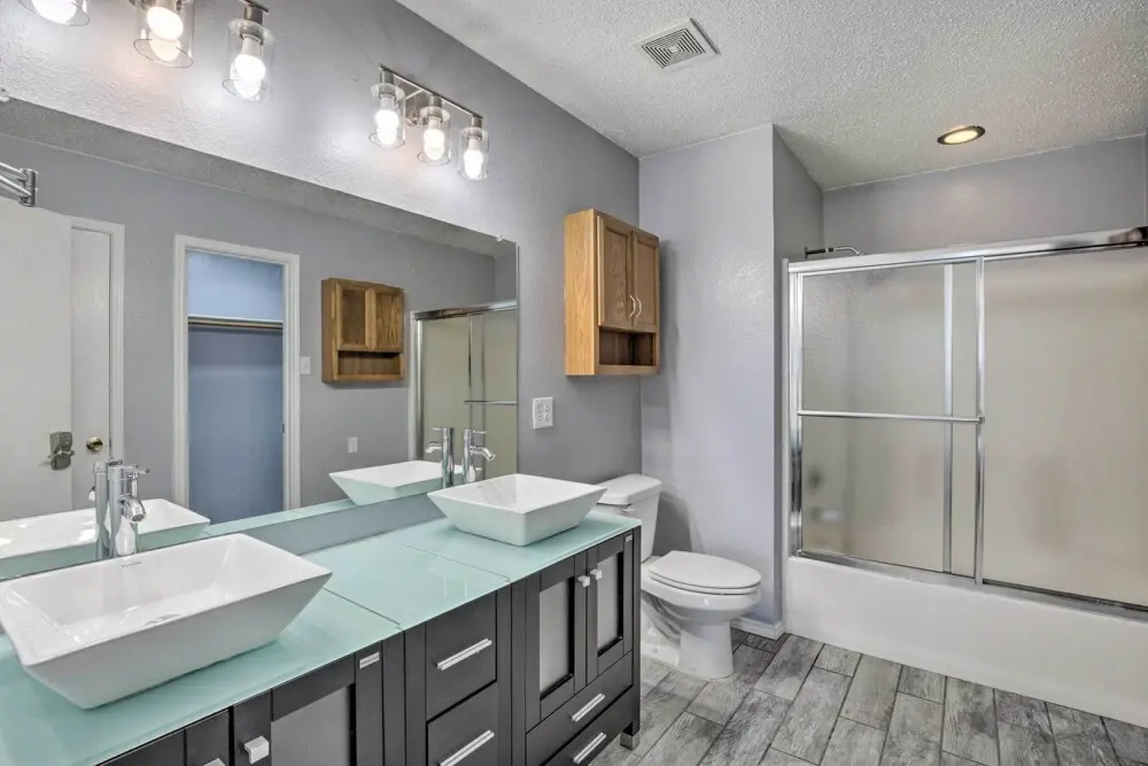 Sleek Rockwall Home Near Dtwn Dallas & Lake!