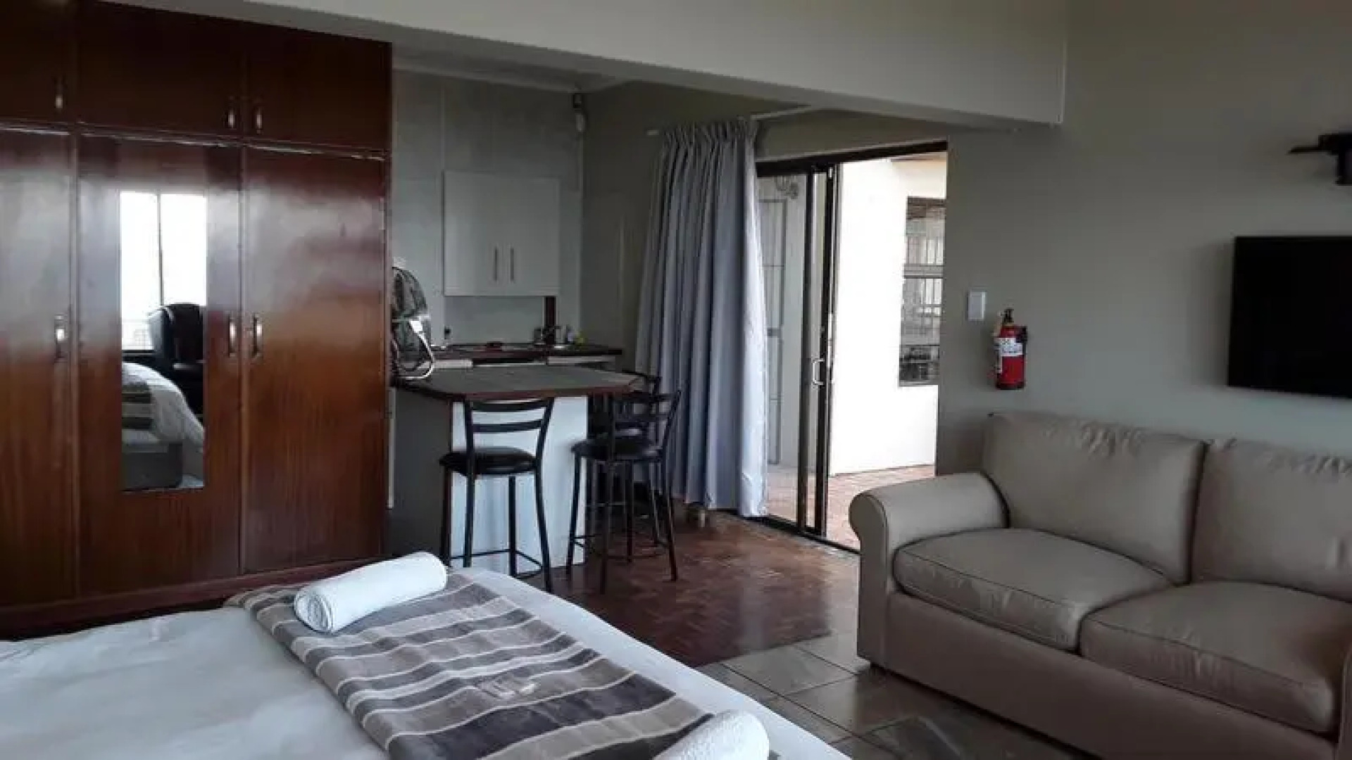 12 on Beach Guest House