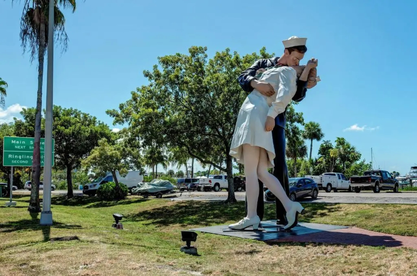 Longboat Key Cedars Beach House-pet Friendly-2 Minute To The Beach