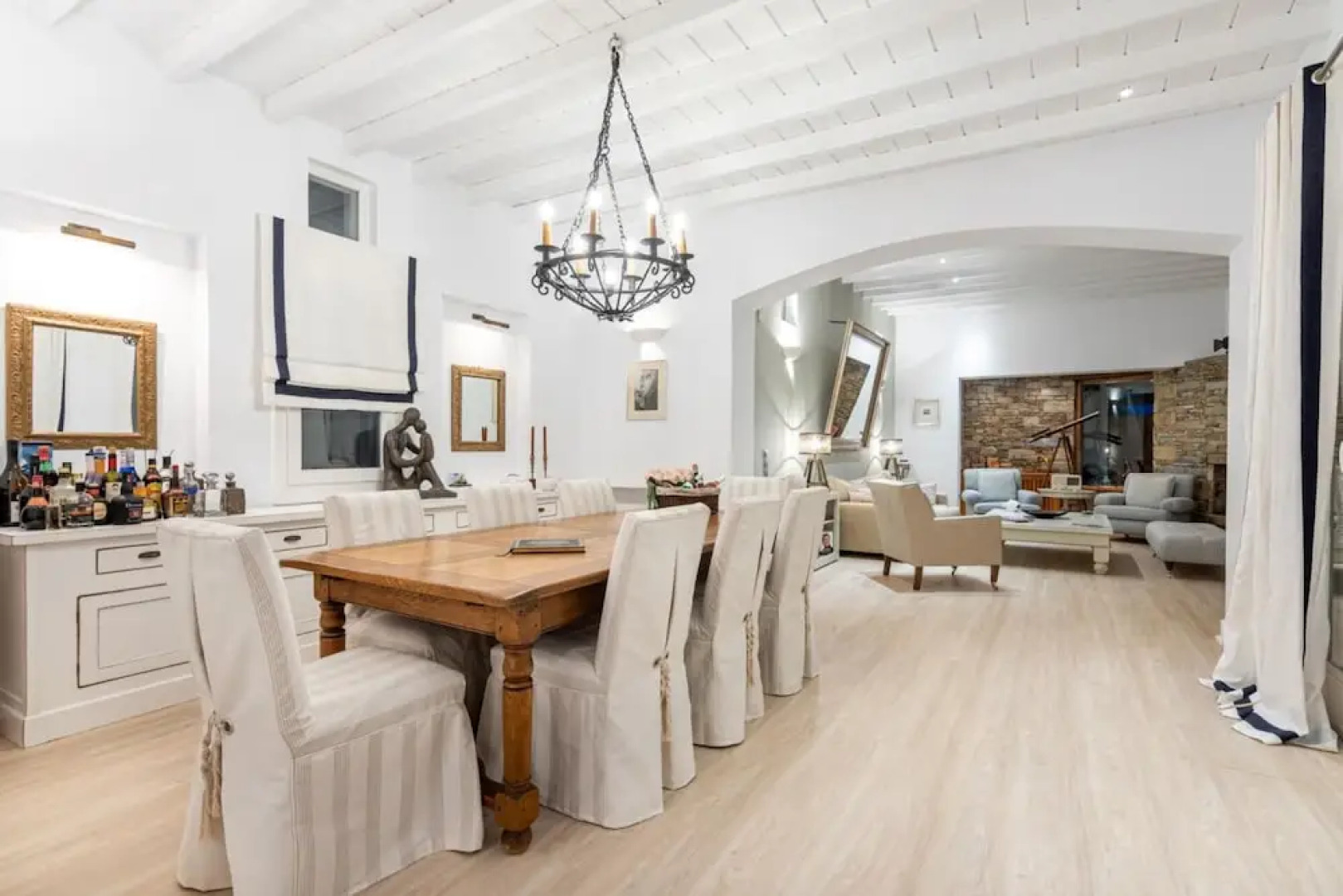 Inviting 8-bed Villa in Ermoupoli - Villa Blueros