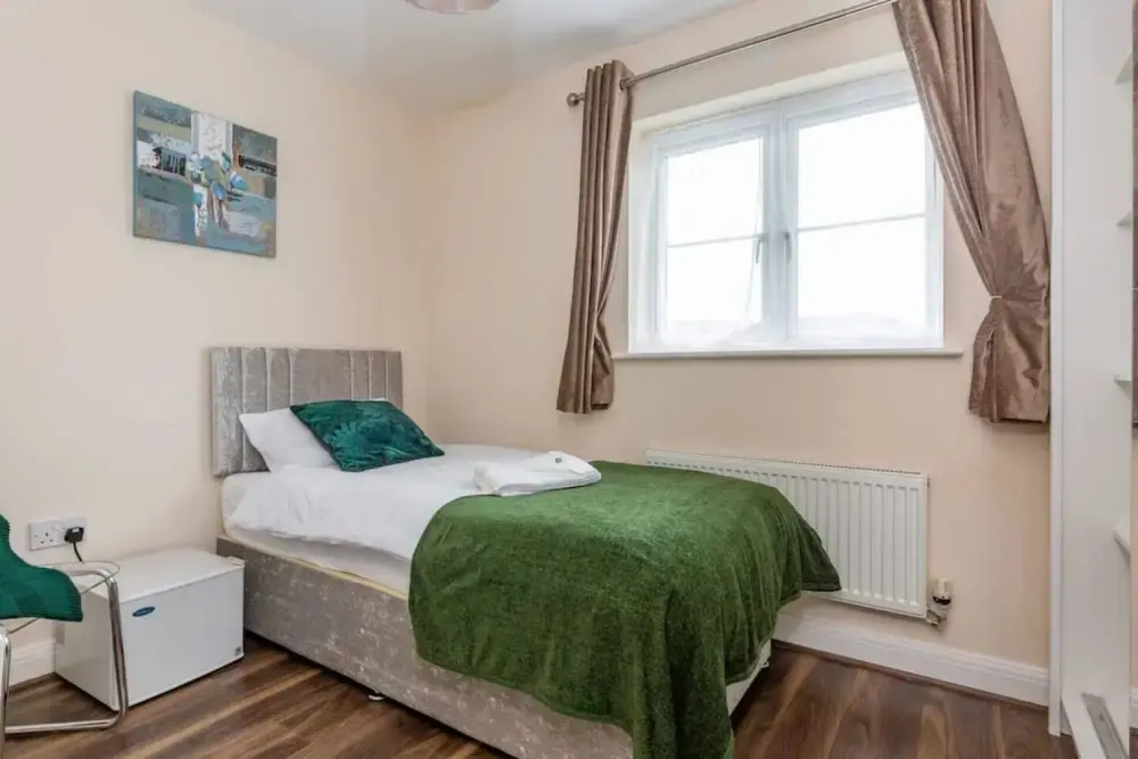 Large 5BR Home in Bedford Ideal for big Groups