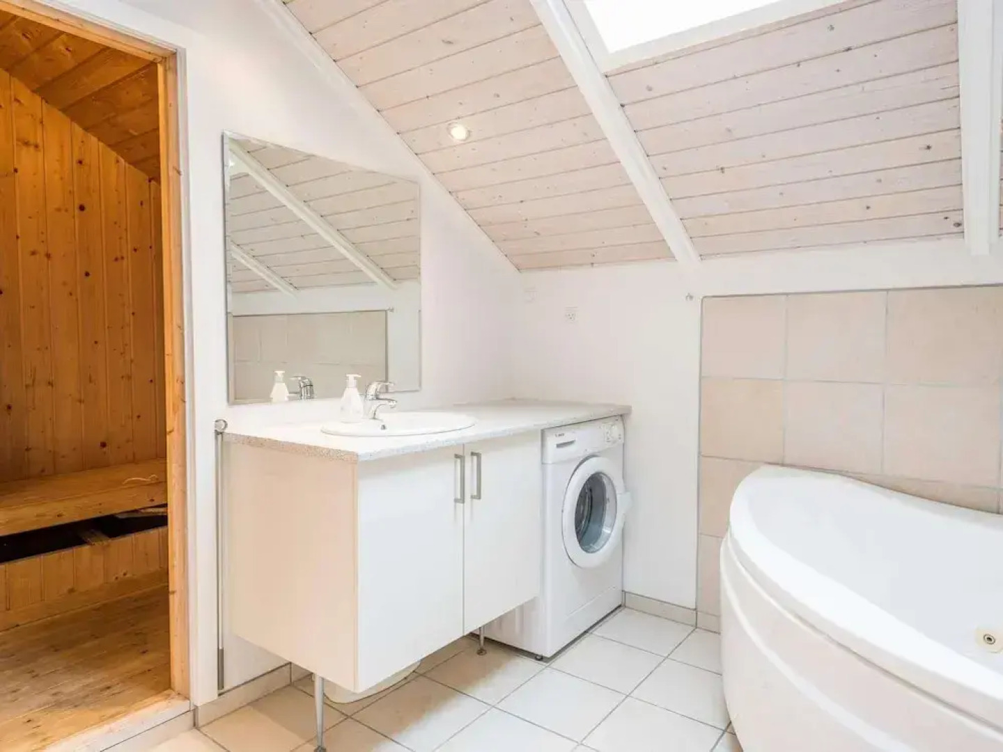 6 Person Holiday Home in Hemmet