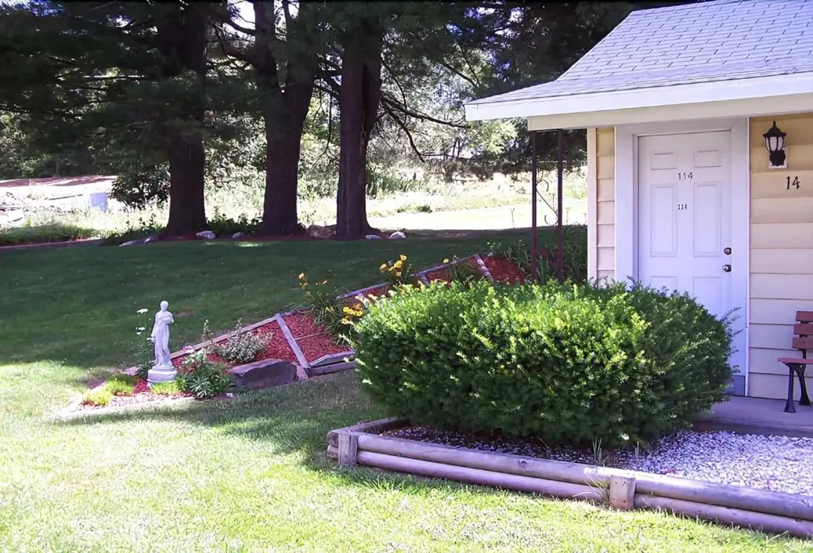 The Weathervane Motel