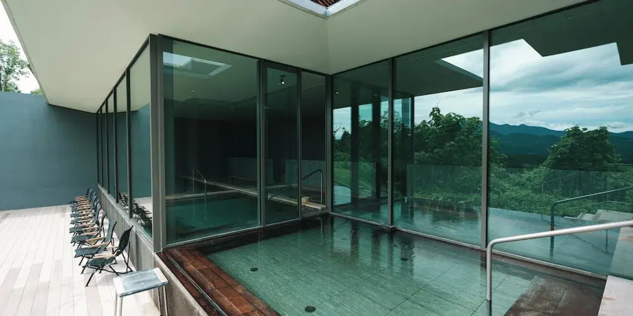 Snow Peak FIELD SUITE SPA HEADQUARTERS