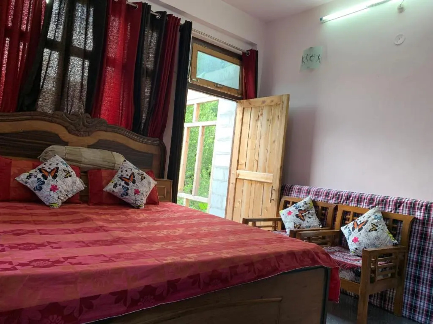 DreamLand Home stay (JALORI PASS)