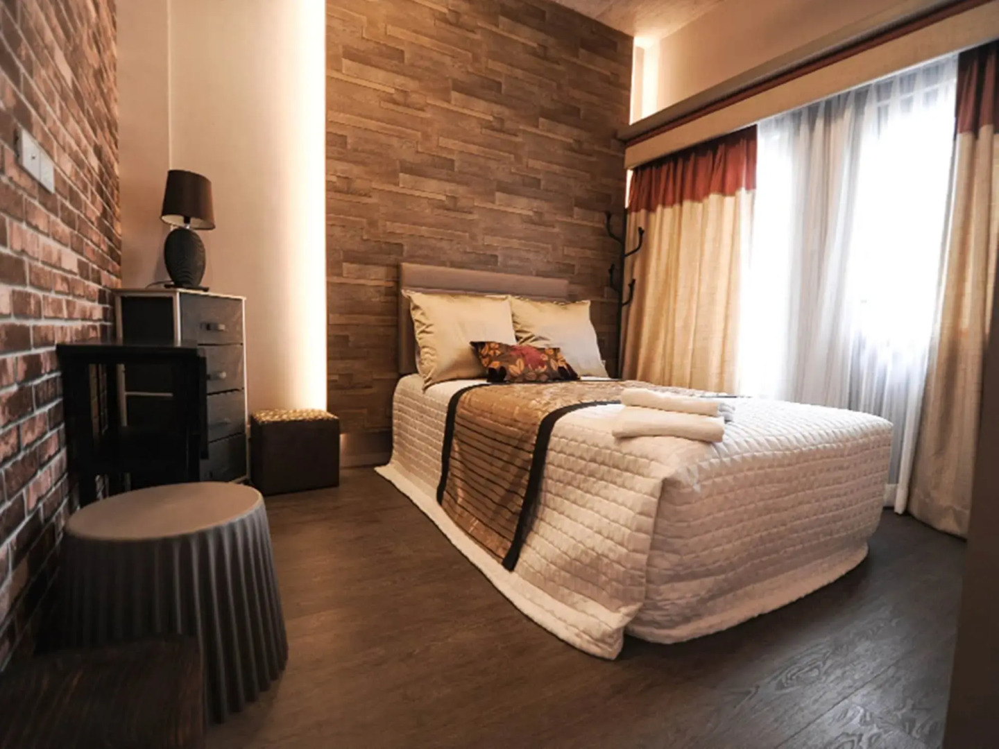 Pine Breeze Cottages