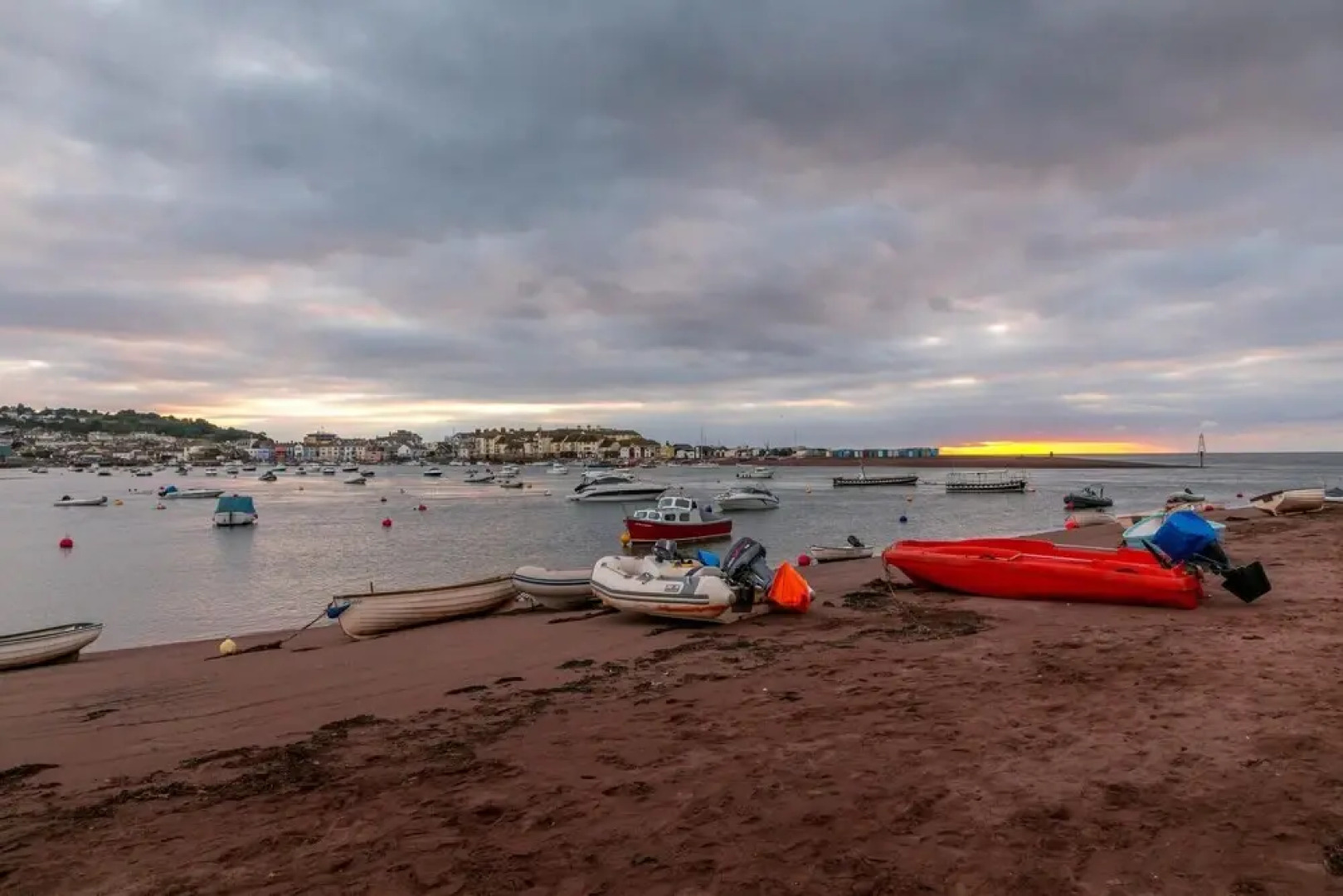 Bramblewood - Cosy Chic hot tub Close to Beach