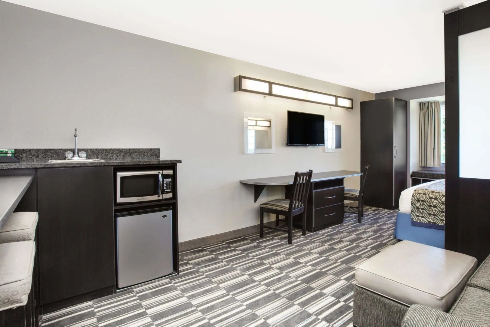 Microtel Inn & Suites by Wyndham Tuscaloosa Near University