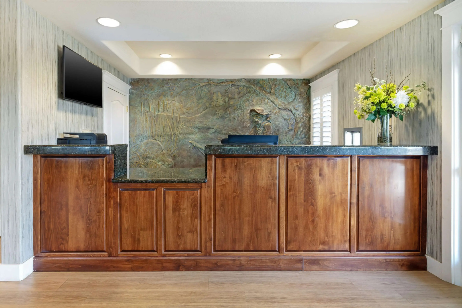 Best Western Cedar Inn & Suites