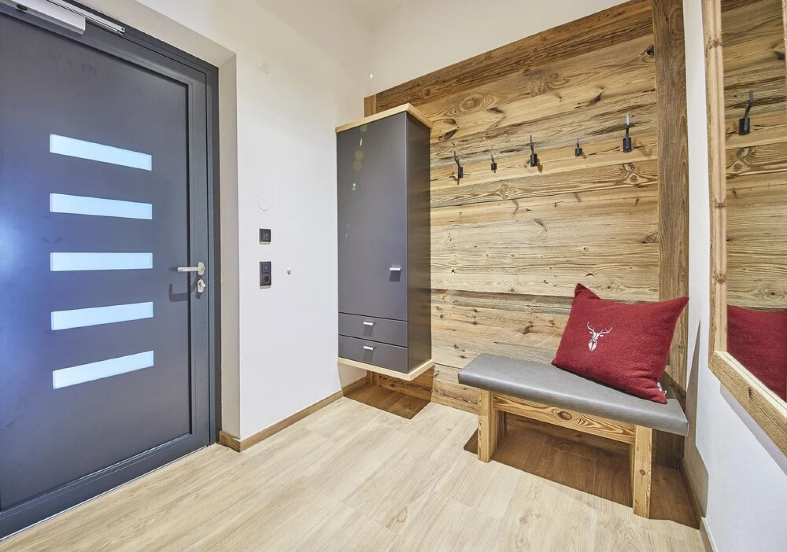 The Peak - Premium Apartments