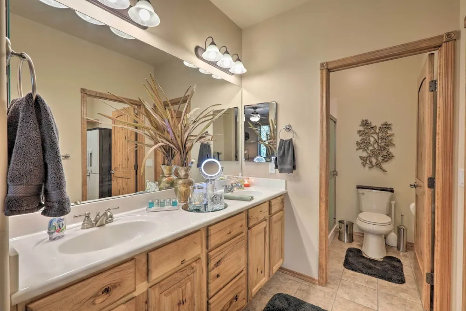 Pet-friendly Show Low Townhome w/ Deck & Grill!