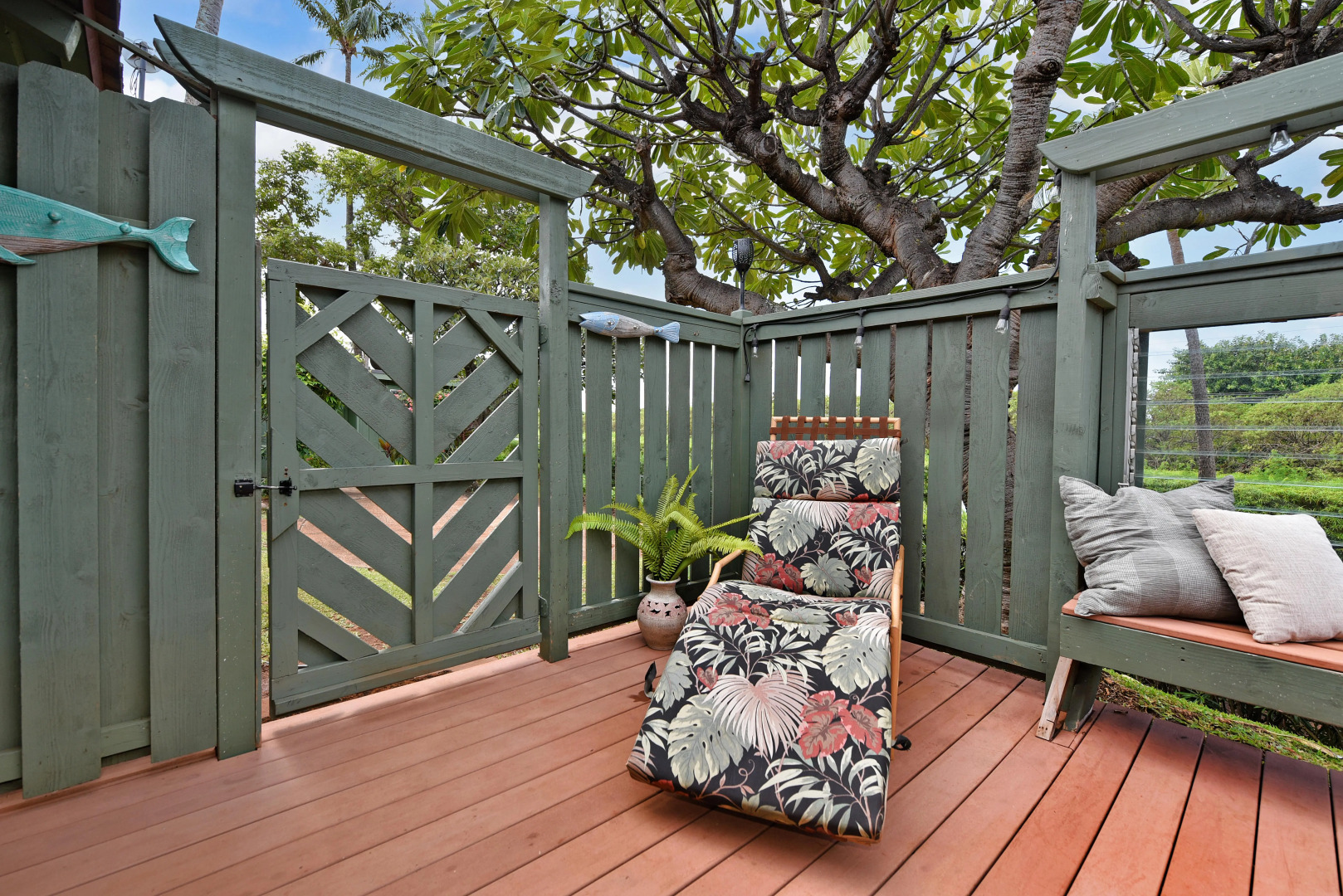 International Colony Club 34