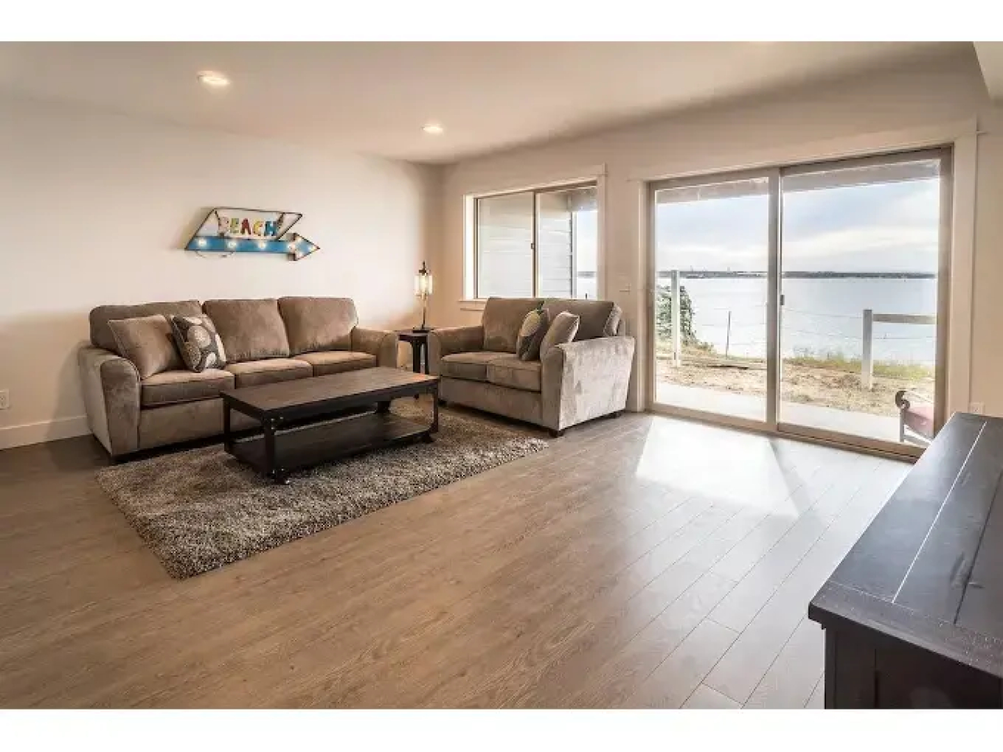 Seagate: Starboard~coos Bay~premiere Property