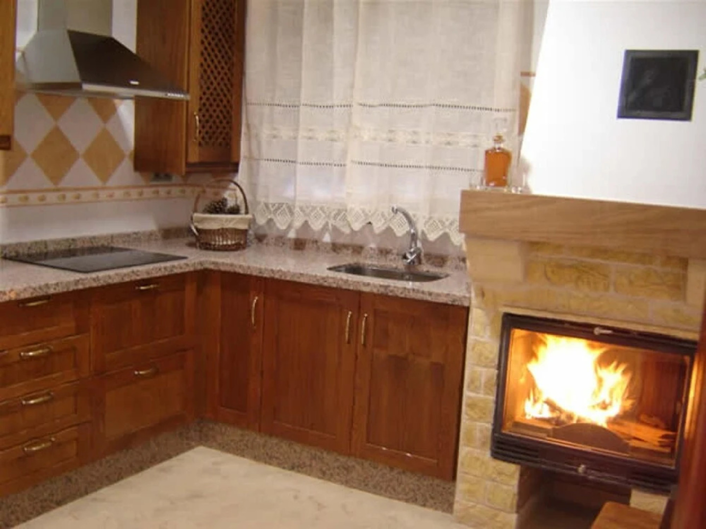 House With 4 Bedrooms in Yegen, With Wonderful Mountain View and Furni