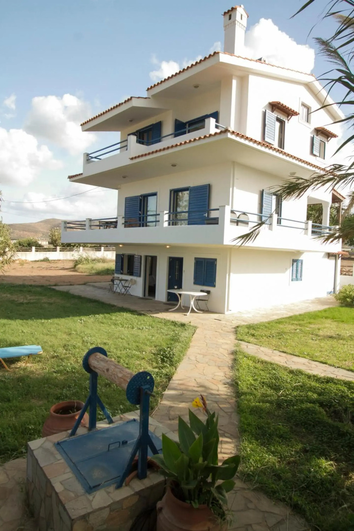 Mantilida Villa & Studio