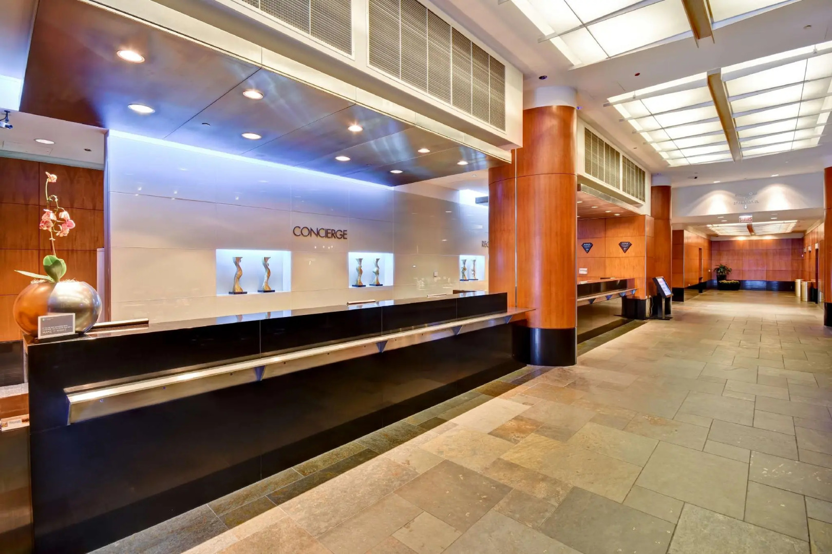 Embassy Suites by Hilton Chicago Downtown Magnificent Mile