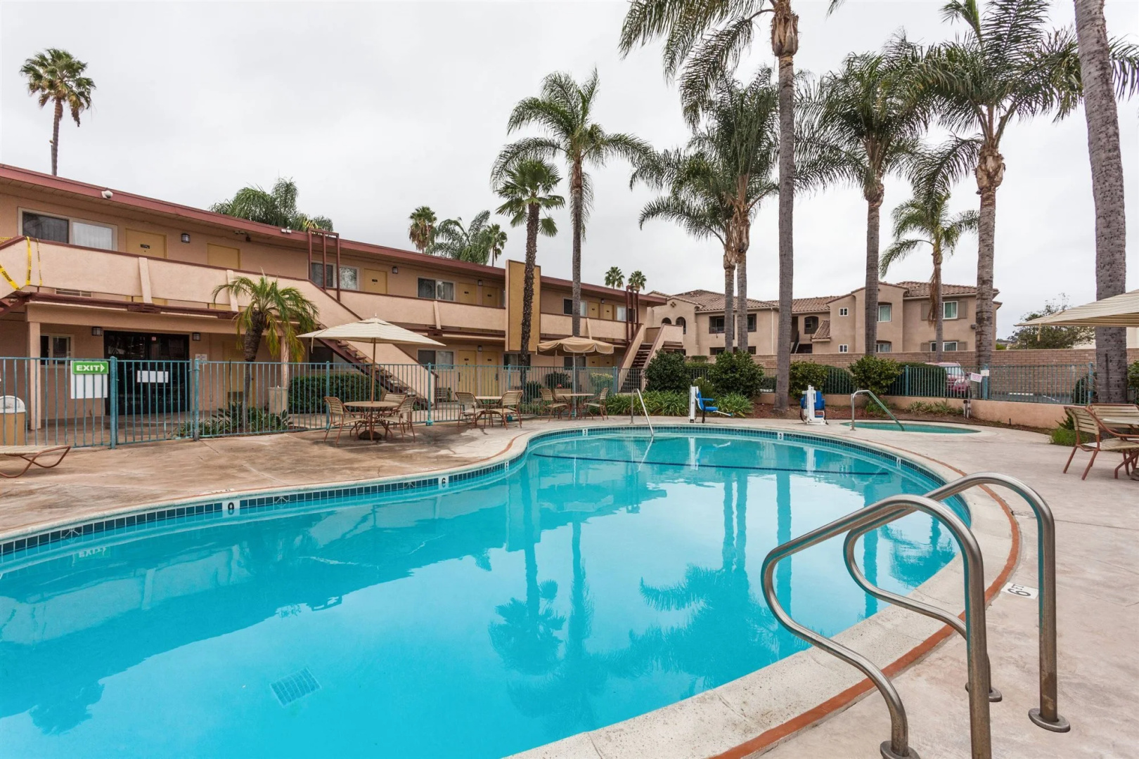 Super 8 Oceanside