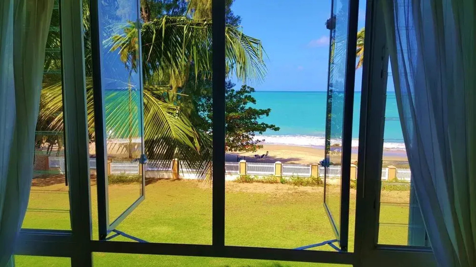 Real Beach Front Luxury Penthouse Villa