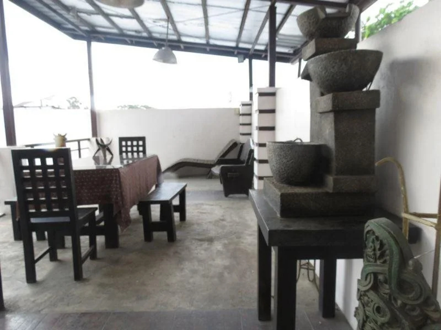 Monti's Place Dine & Bed