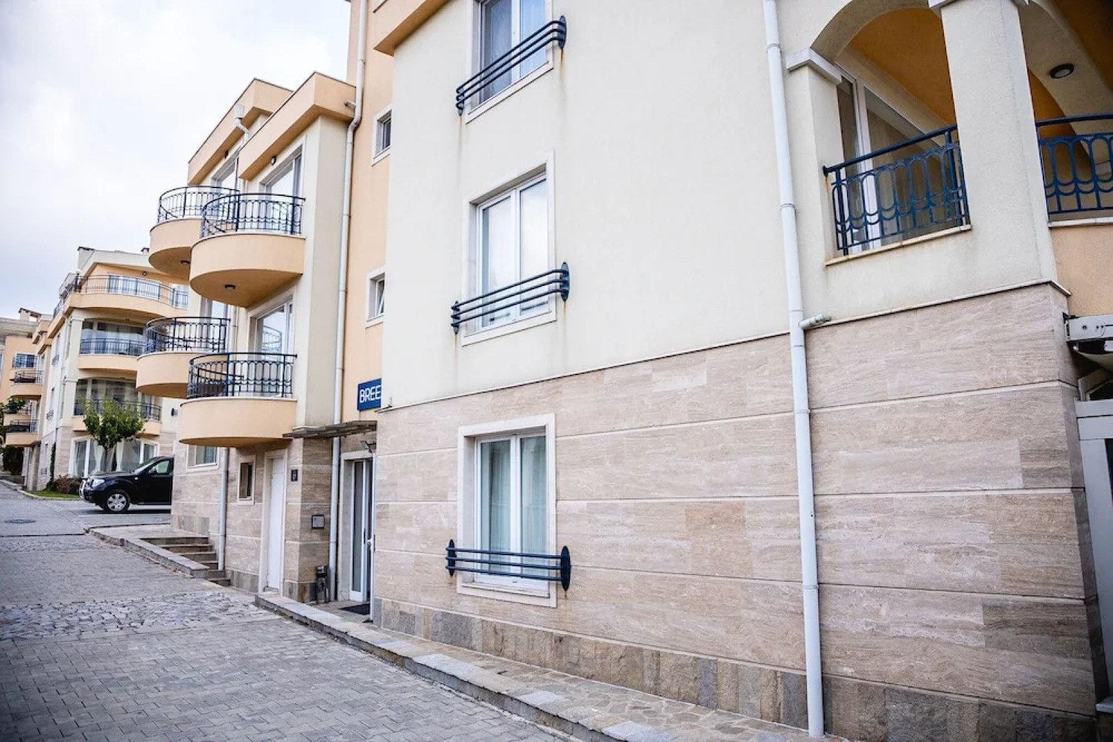 FM Deluxe 2-BDR Apartment in Sun Resort with Sea View