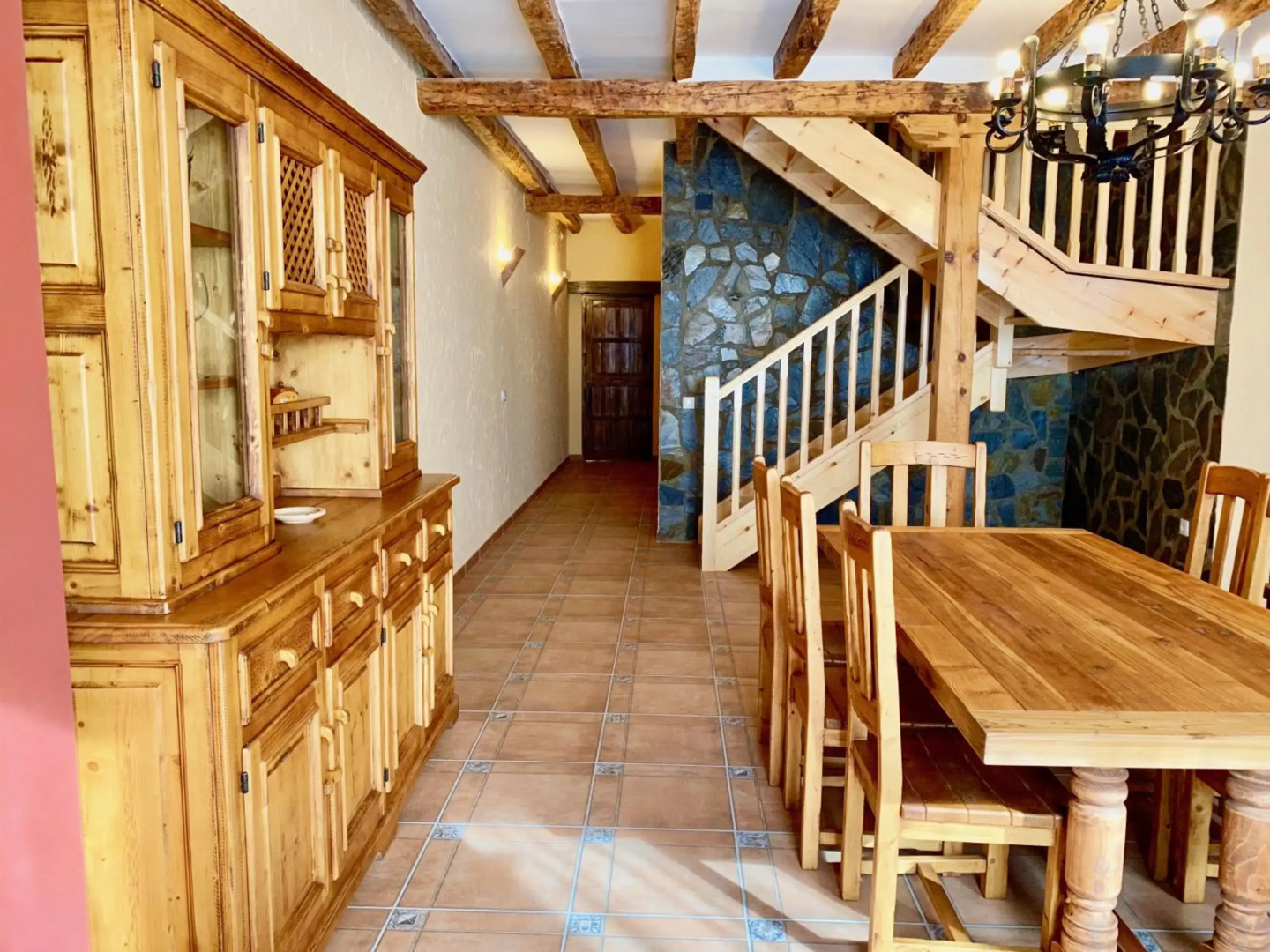 La Parada de Jimena-Casa rústica rodeada de bodegas en Rueda